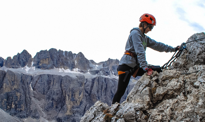 female traveler getting over hear fears and traveling solo