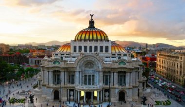 One of the many beautiful historic buildings in Mexico City